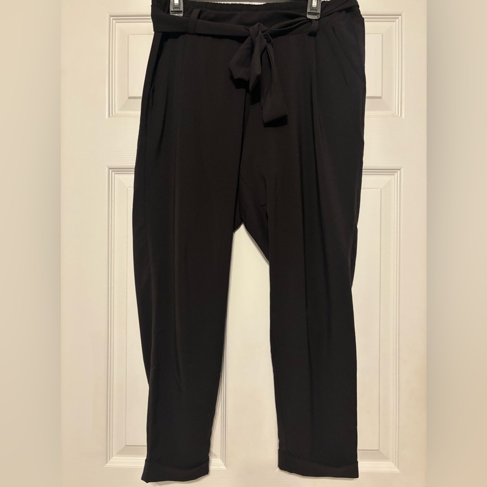 Torrid Pull-On High-Rise Crepe Pant, size 00S (10P) Ankle length, Black
